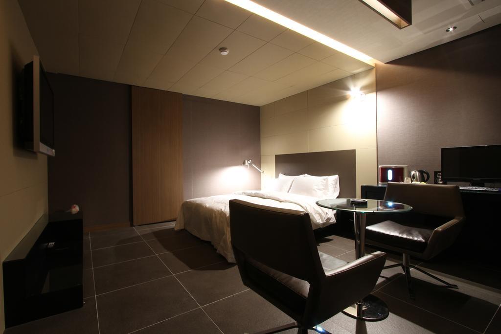 Valentine Hotel Kōyō Стая снимка