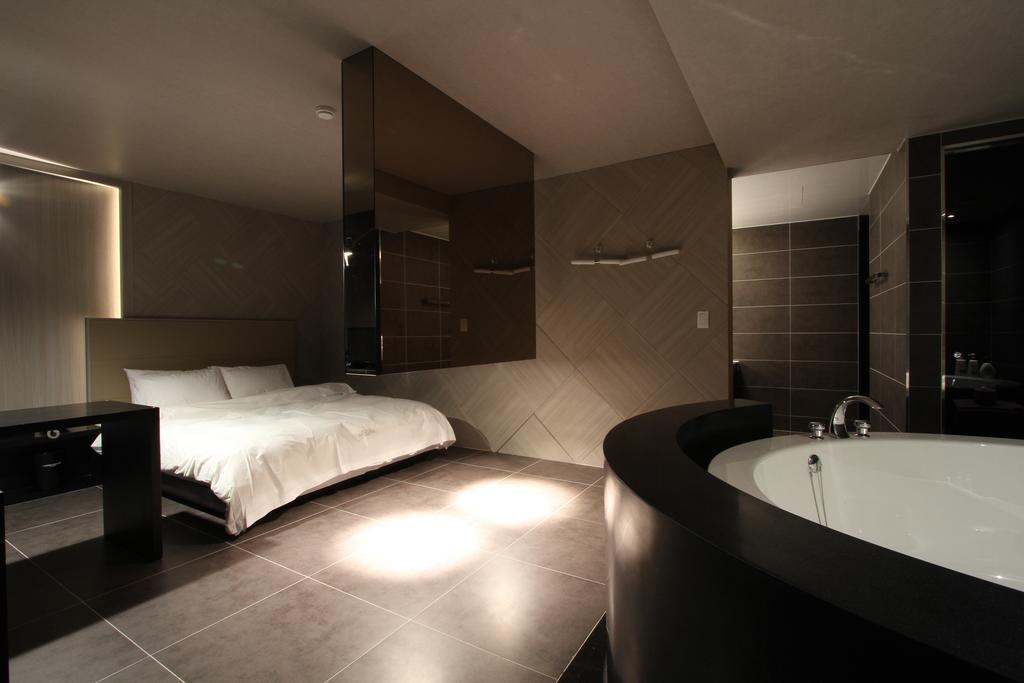 Valentine Hotel Kōyō Стая снимка